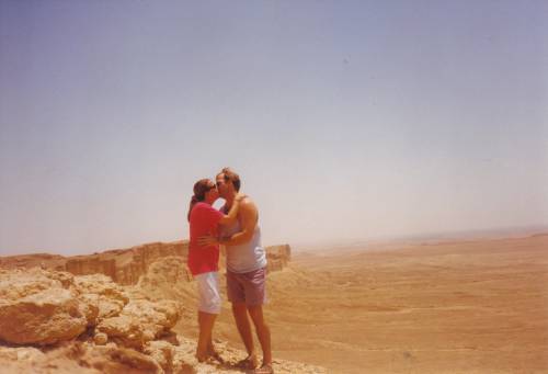 edge_of_world_kiss.jpg